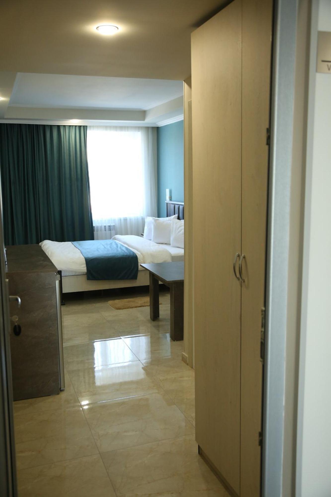 Martuni Vell Grey Hotel מראה חיצוני תמונה